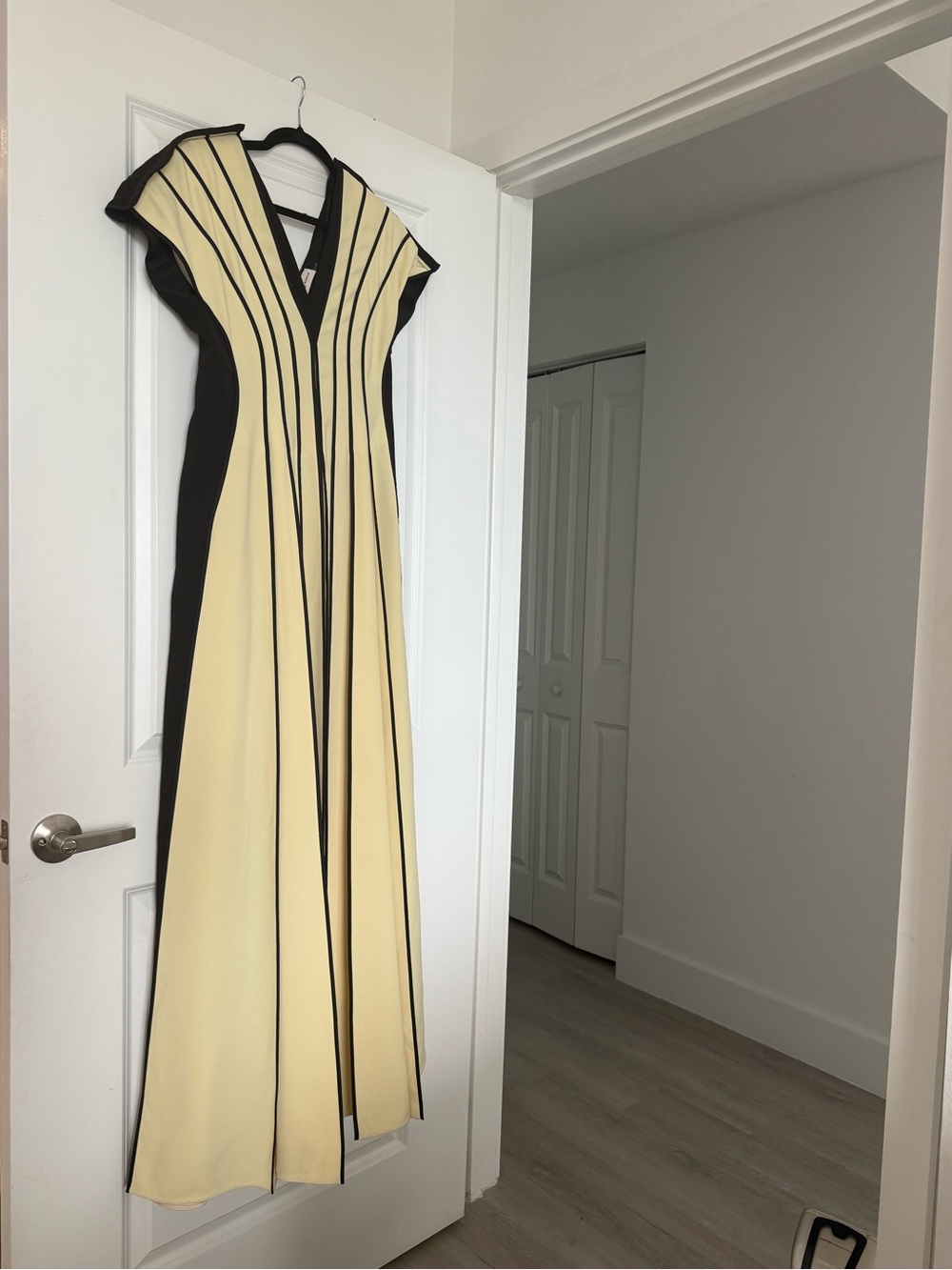 Tory Burch Crepe Long Dress In Vanilla Custard $2,498 4 - Picture 5 of 13